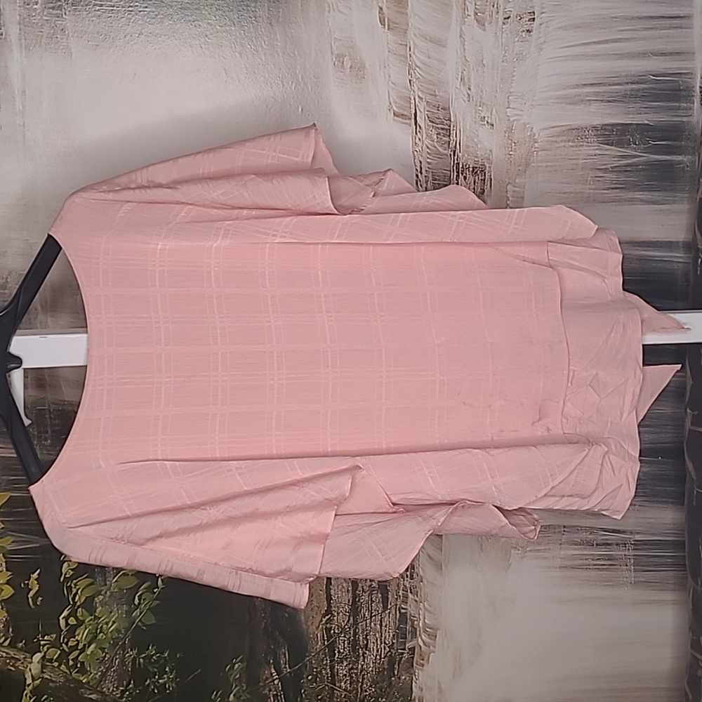 Womens Large soft pink ruffled flowy shimmery short sleeve dressy blouse